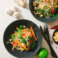 Vietnamesischer Glasnudel-Salat mit Hackfleisch
